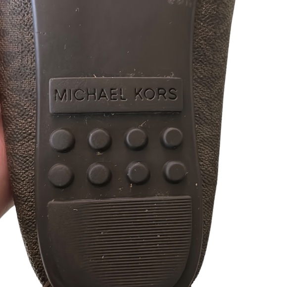 Michael Kors Hamilton Brown MK Logo Gold Padlock Loafers - 9 - Picture 14 of 16